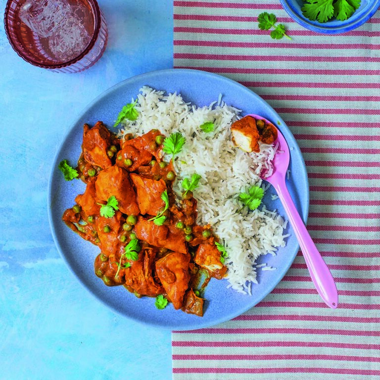 Slow cooker classic chicken curry