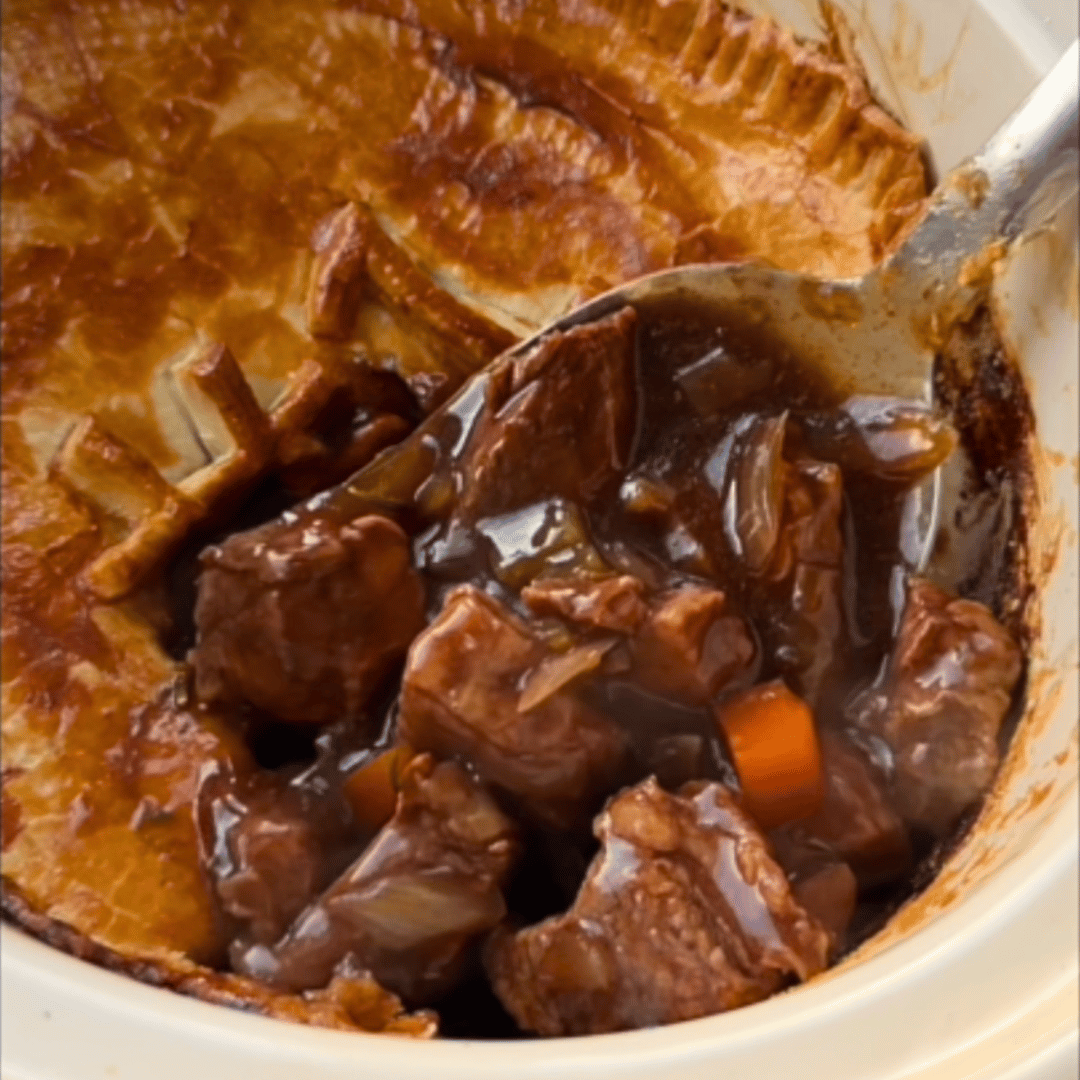 slow cooker steak and guinness pie