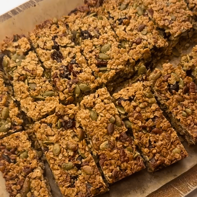 Cranberry and Pumpkin Seed Granola Bar