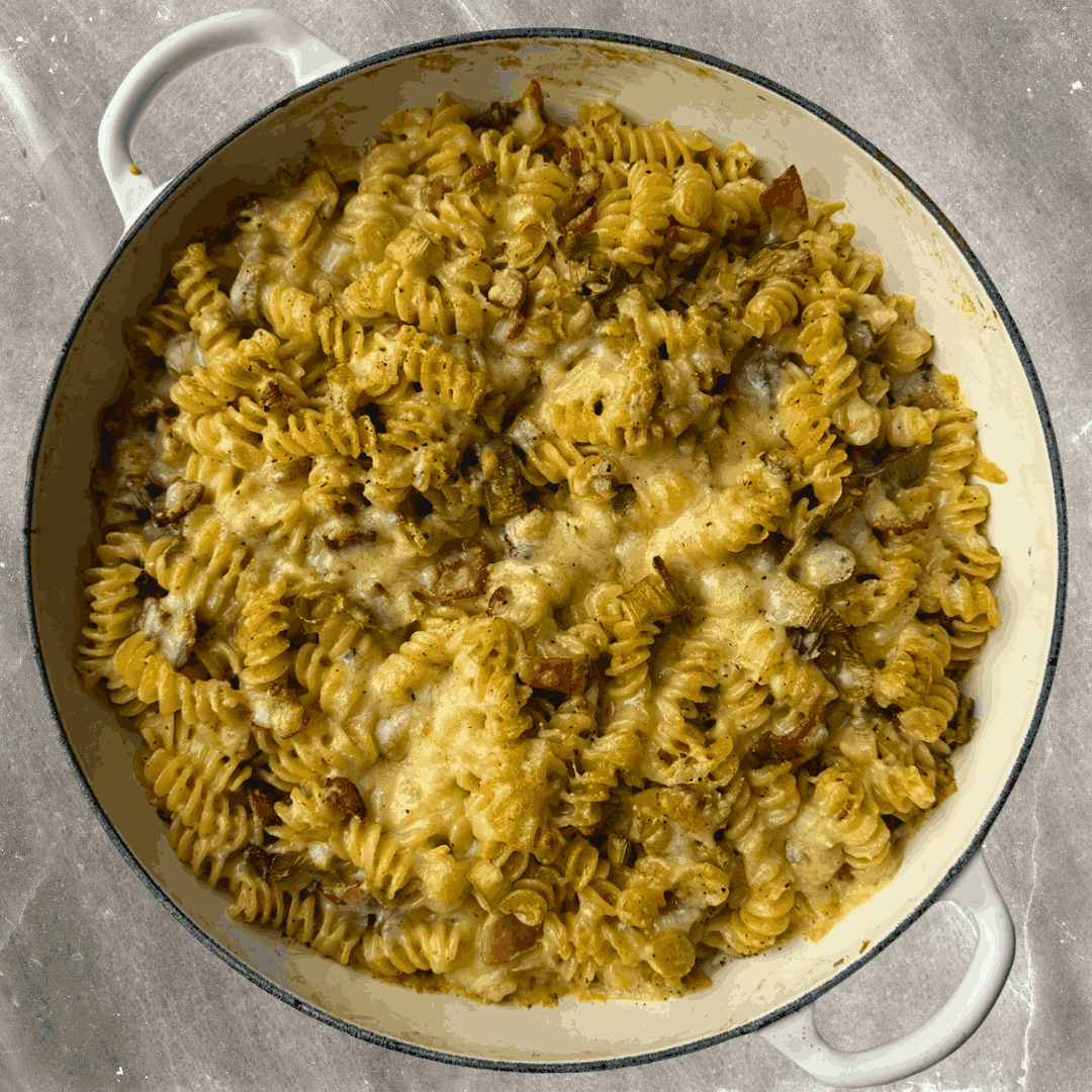bored of lunch bacon and leek pasta bake